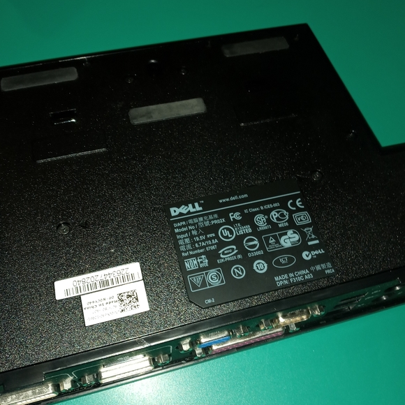 FR€E WITH ANY PURCHASE❤️Original used DELL PR02X docking station port replicator - Picture 2 of 2